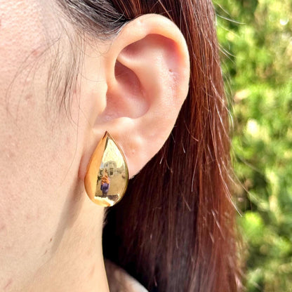 18K Yellow Gold Teardrop Stud Earrings, No Plating or Coating, Luxury Jewelry For Her. Mothers Day Jewelry for Mom. Graduation Gift for Her