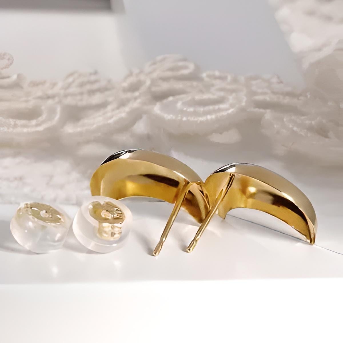 18K Yellow Gold Crescent Claw Stud Earrings, No Plating or Coating, Sculptural Minimal Jewelry For Her, Graduation Gift for Her.