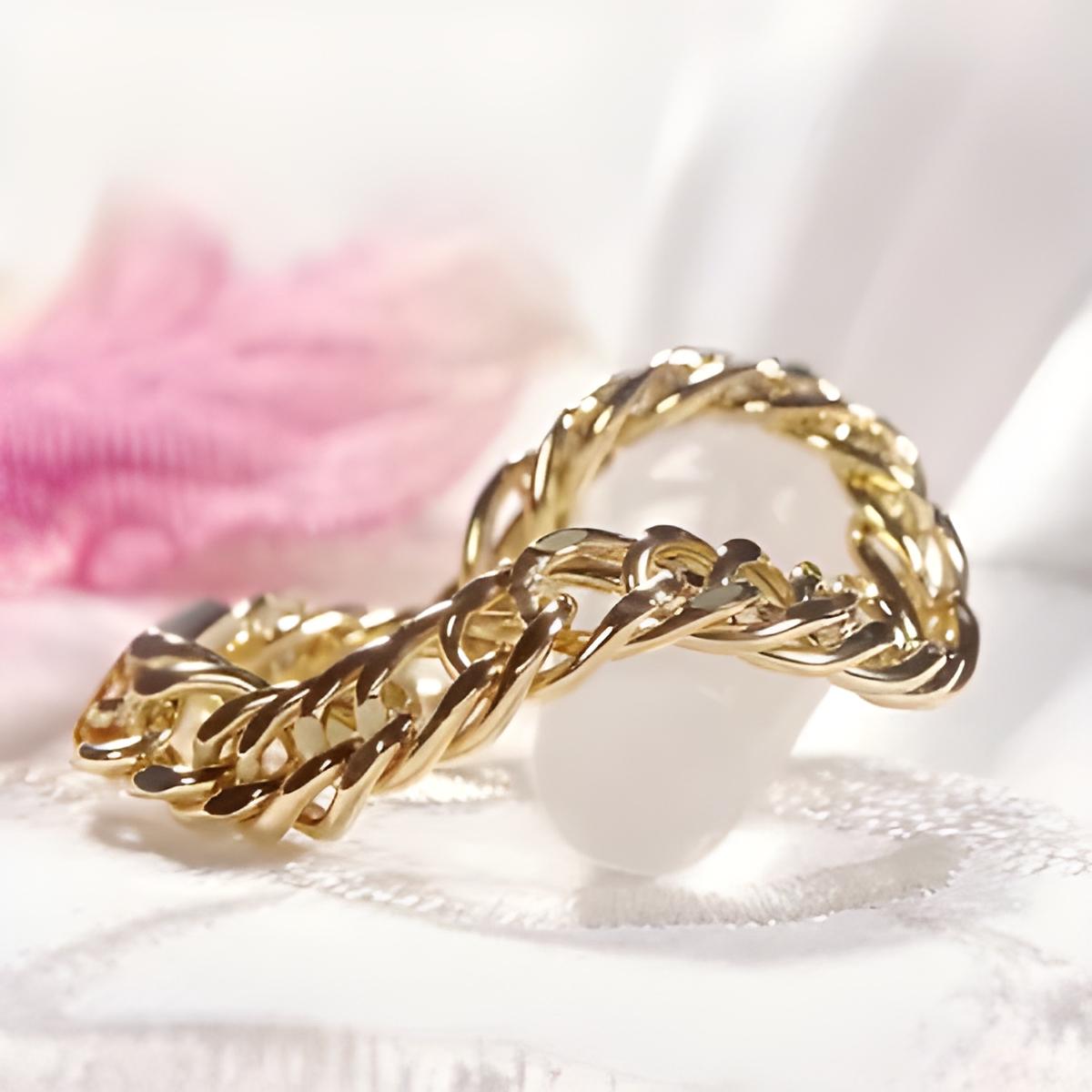 18K Cuban Chain Link Ring, Minimalist Statement Ring, Birthday Jewelry For Her. Stackable Gold Rings, Luxury Ring. Long Lasting - no plating
