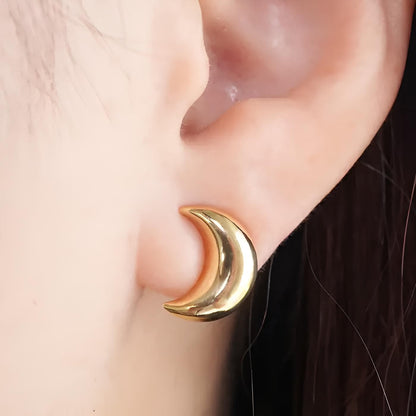18K Yellow Gold Crescent Claw Stud Earrings, No Plating or Coating, Sculptural Minimal Jewelry For Her, Graduation Gift for Her.