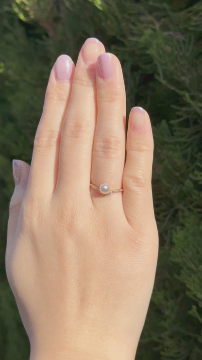 Floating Pearl Ring